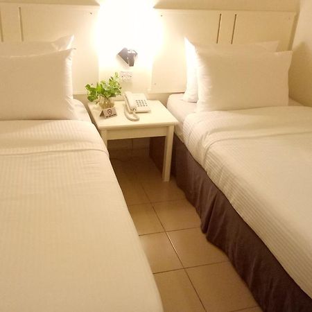 Hotel Sri Sutra - Bandar Sunway 3 Петалинг-Джая Экстерьер фото