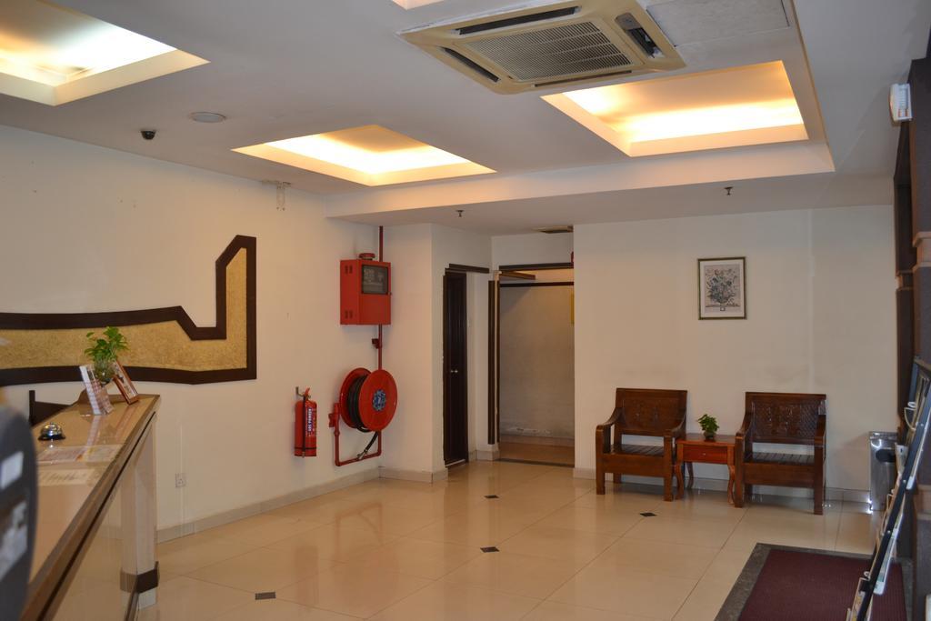 Hotel Sri Sutra - Bandar Sunway 3 Петалинг-Джая Экстерьер фото