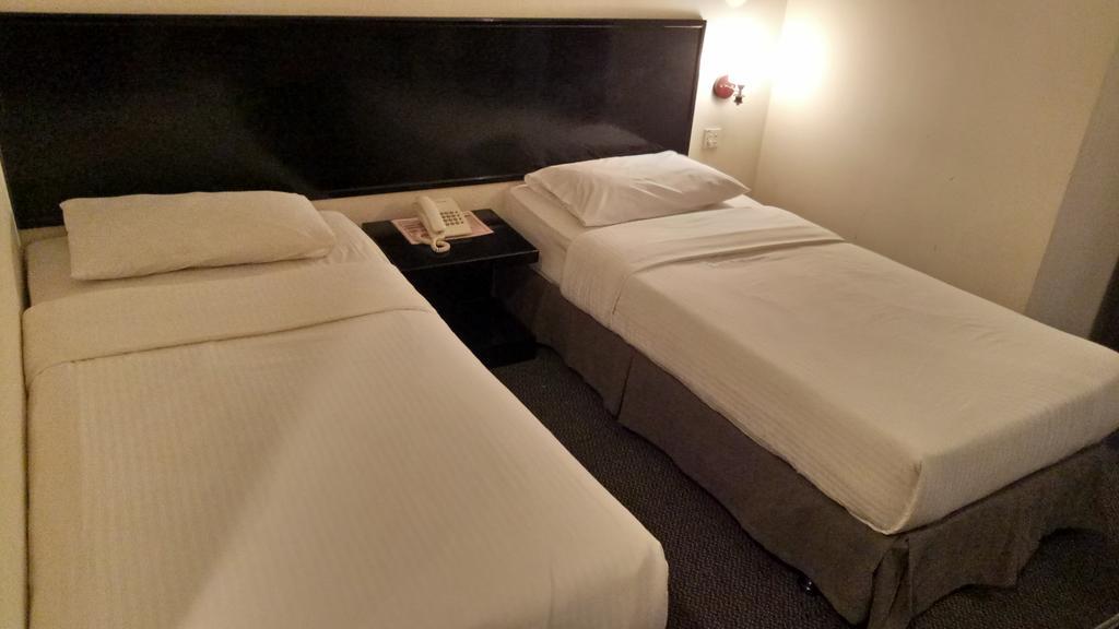Hotel Sri Sutra - Bandar Sunway 3 Петалинг-Джая Экстерьер фото